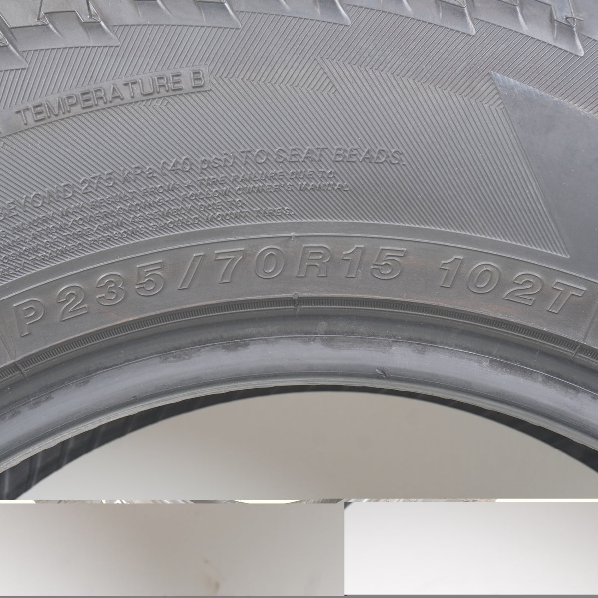 【冬タイヤ規制対応】 2023年製 YOKOHAMA GEOLANDAR A/T G015 OWL ヨコハマ ジオランダー 235/70R16 4本 ホワイトレター