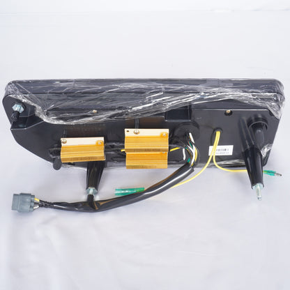 【未使用】 ショウワガレージ LEDテールランプ E00160 クリアレンズ レッドバー JB64 JB74 JC74 ジムニー シエラ ノマド