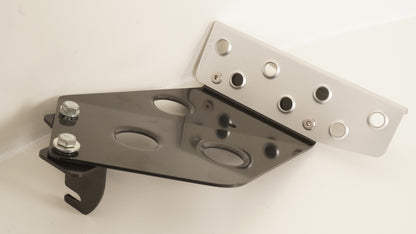 APIO アピオ MTドライバーズフットレスト・ジムニーJB64,JB74 マニュアル車用