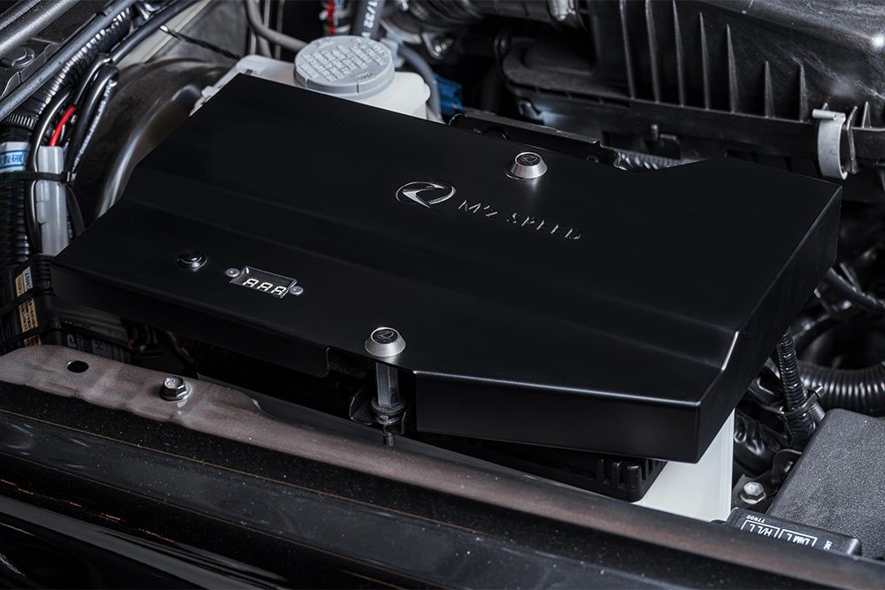 未使用品 MZSPEED エムズスピード  (ゼウス) バッテリーターミナルガード  JB64 ジムニー  JB74 ジムニーシエラ 品番：0001-0794
