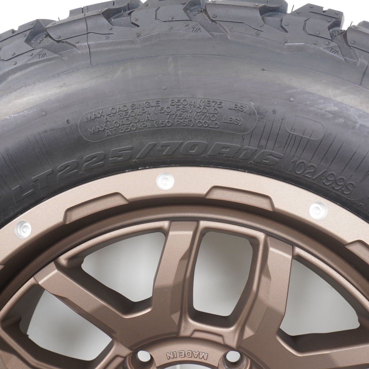 【使用僅か】 RAYS DAYTONA F6boost レイズ デイトナ 16×6J -5 139.7-5H / BFGoodrich KO3 225/70R16 2025年製 5本