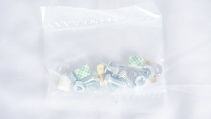 【未使用品 】 ハイブリッジファースト 穴あけ不要ナンバー移動キット JB64 ジムニー クロームメッキ ※JB74は車検に通りません
