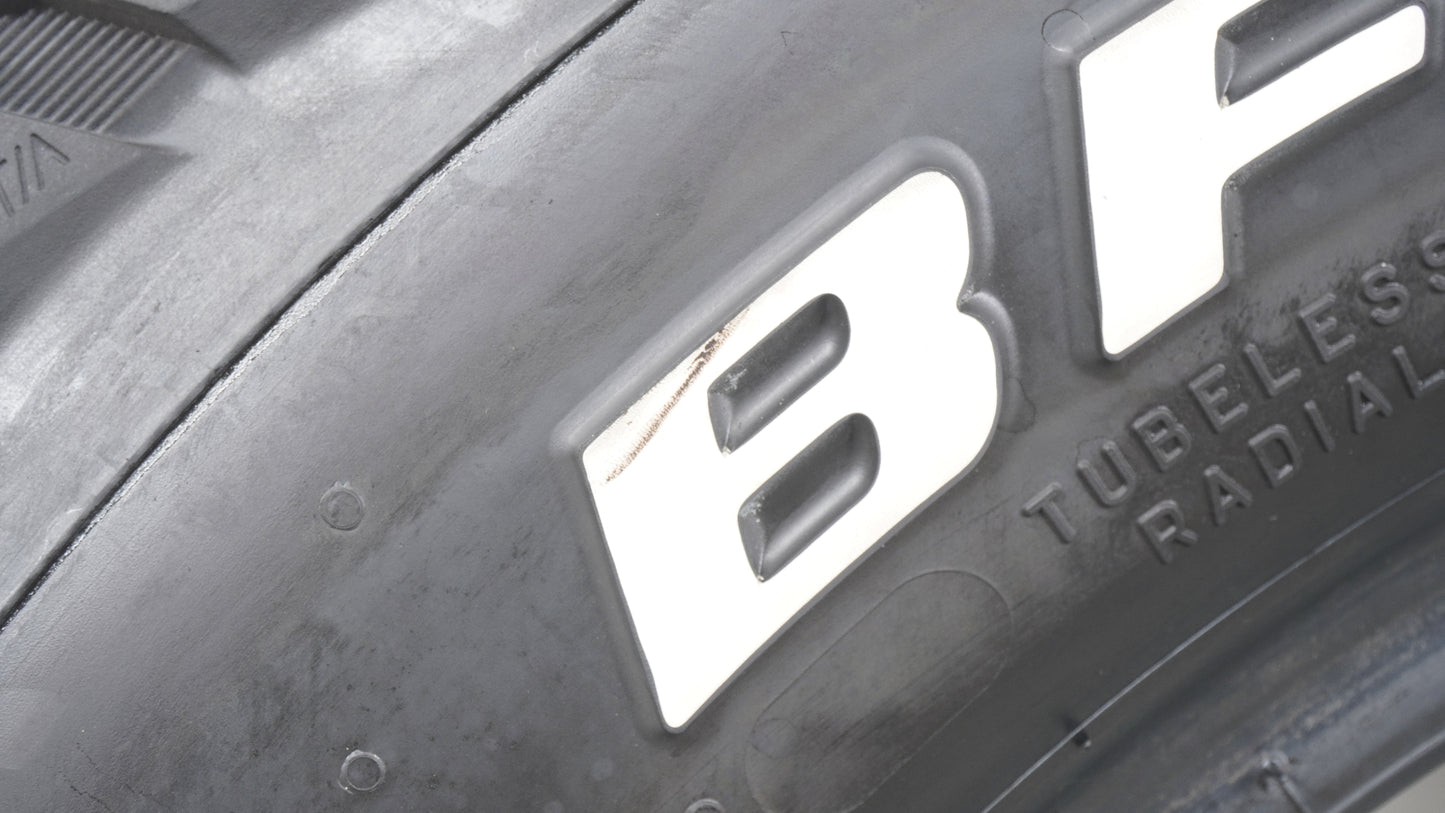 【走行僅か】【冬タイヤ規制対応】 2025年製 BFGoodrich ALL-TERRAIN KO3 グッドリッチ オールテレーン LT195/80R15 107S 4本