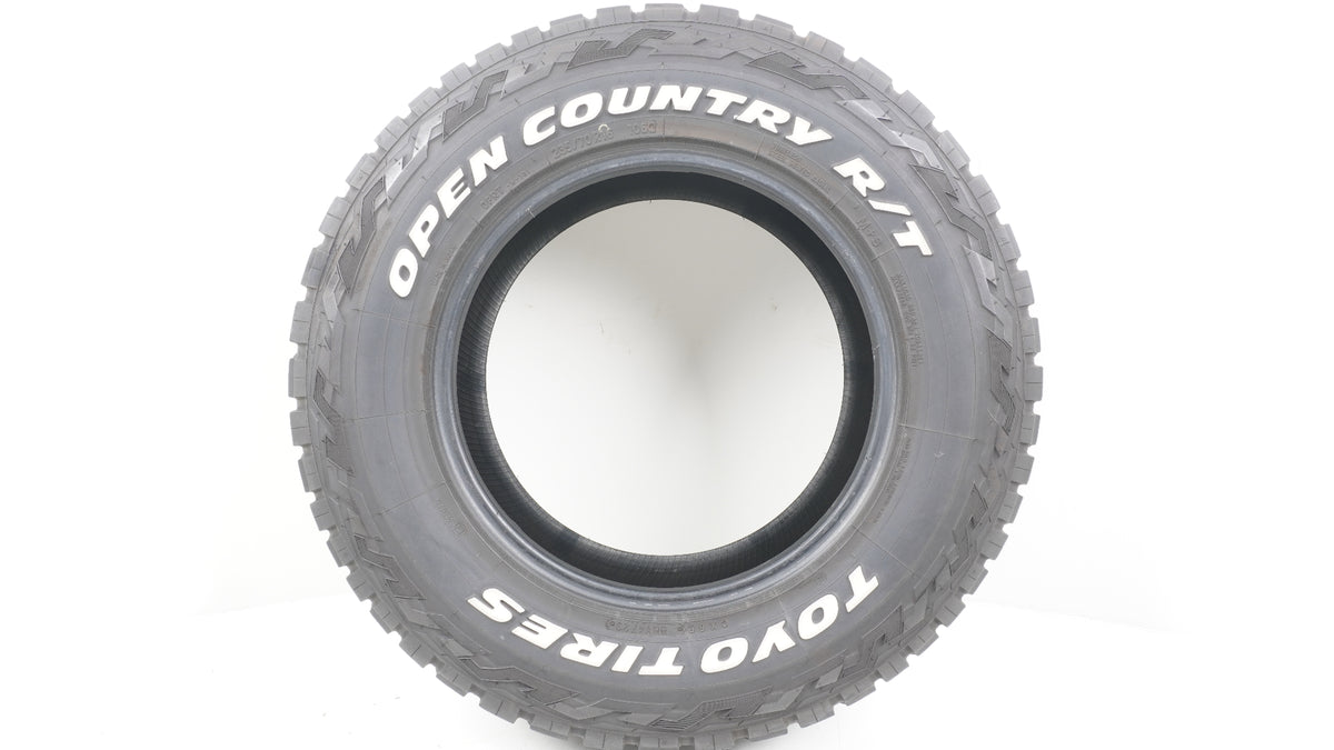 2023年製 TOYO OPENCOUNTRY R/T オープンカントリー 235/70R16 106Q WL 4本