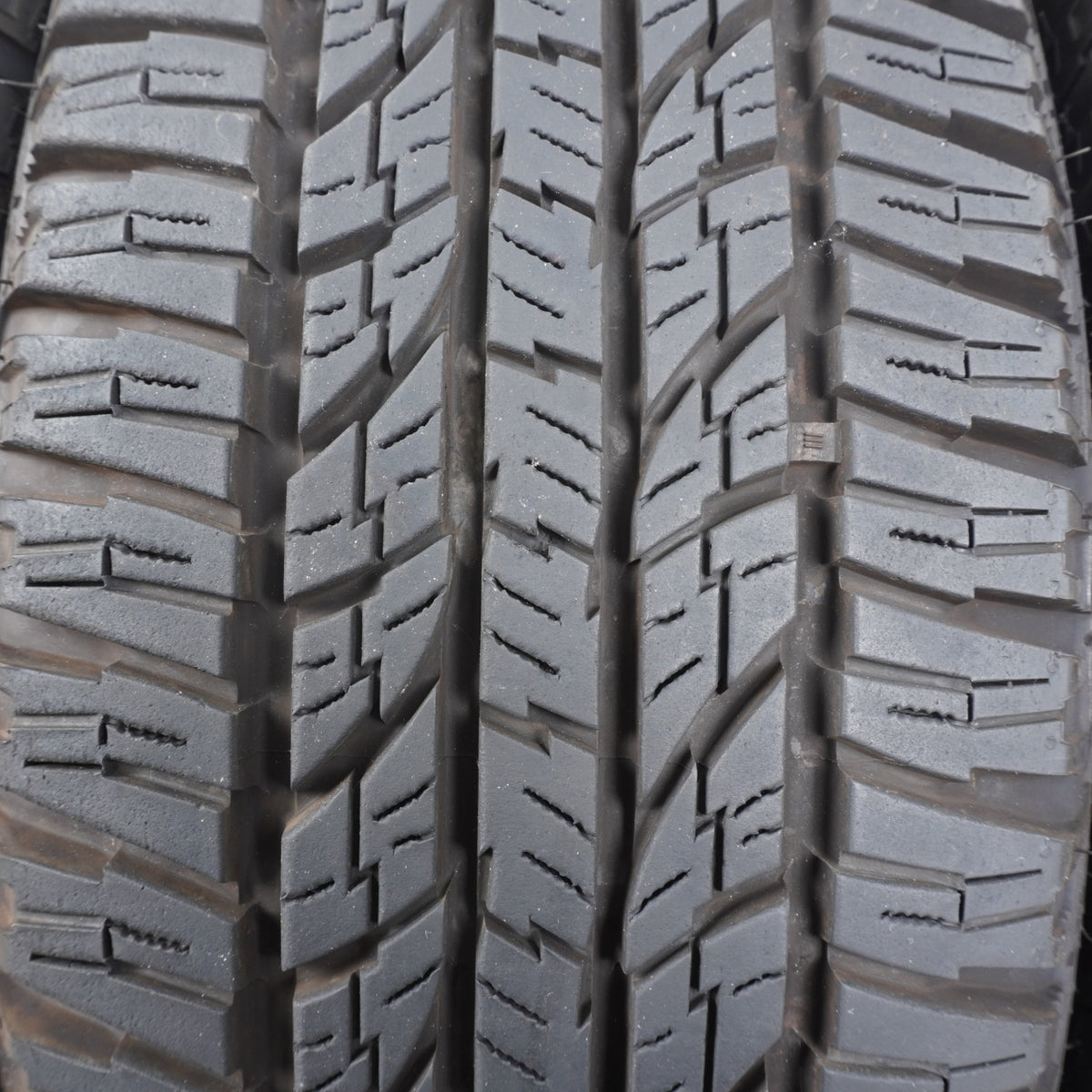 【冬タイヤ規制対応】 2023年製 YOKOHAMA GEOLANDAR A/T G015 OWL ヨコハマ ジオランダー 235/70R16 4本 ホワイトレター