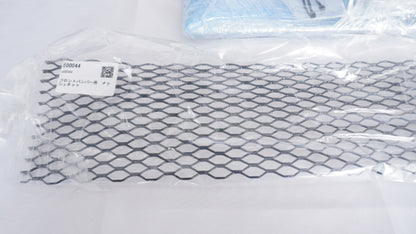 未使用品 ショウワガレージ ABSフロントバンパースポイラー 塗装済み(シボブラック) E00601 JC用穴あり シエラ JB74 ノマド JC74 バンパー / E00039 スキッドプレート付 シルバー