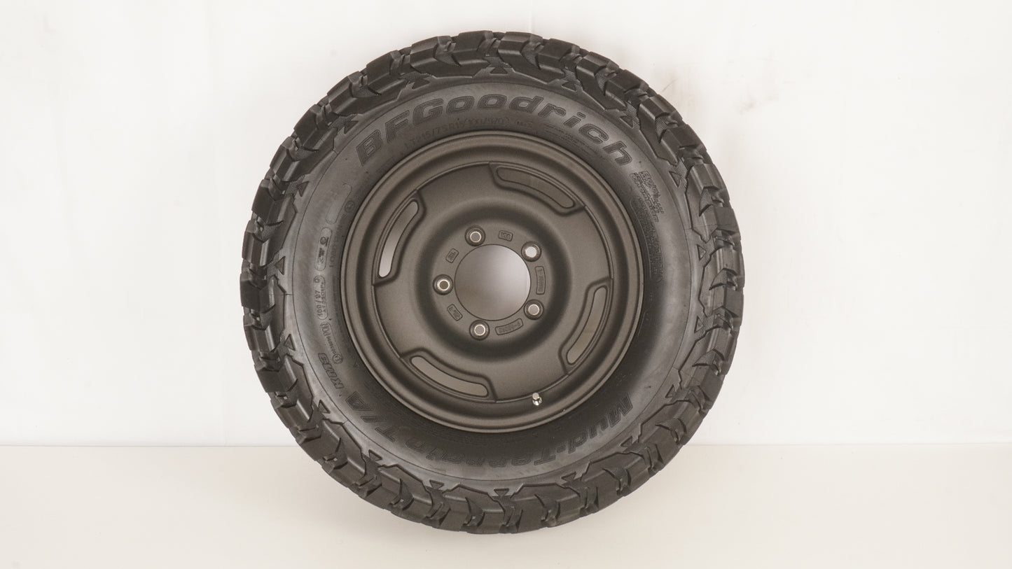 アピオ　ワイルドボアSR  BFグッドリッチ KM3 MT215/75/R15 4本
