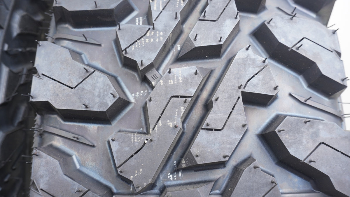 YOKOHAMA GEOLANDAR ヨコハマ ジオランダー M/T G003 235/75R15 2025年 未使用品 4本