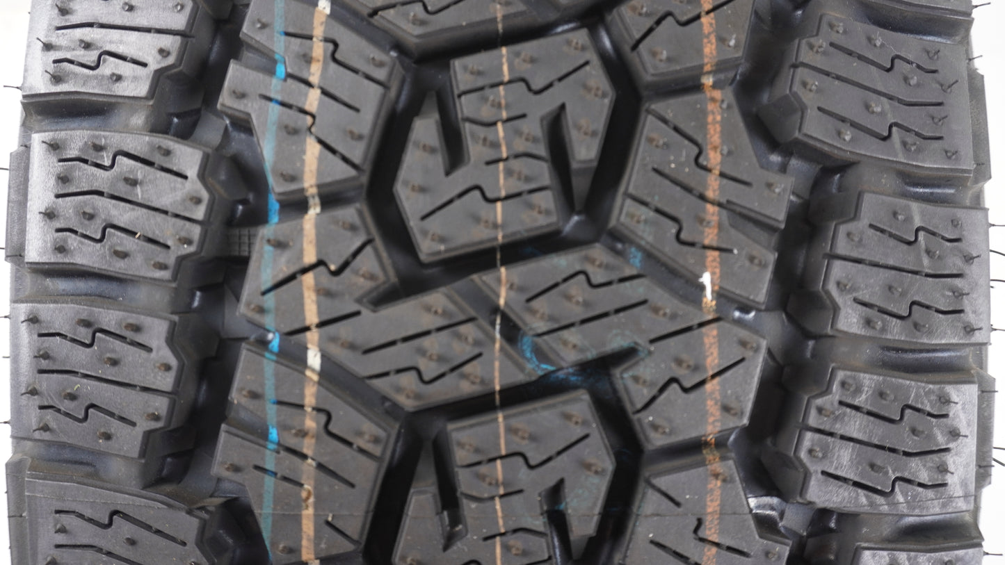 シーエルリンク オールドスタイルスチールホイール MB マットブラック 16×6J -5 139.7-5H / TOYO OPENCOUNTRY A/T3 WL 215/70R16 100T タイヤホイール5本セット