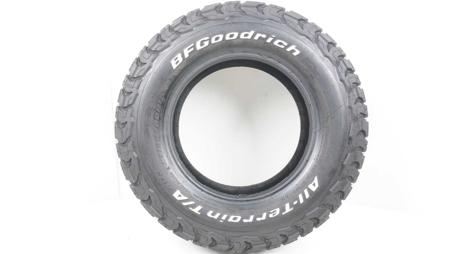 【走行僅か】【冬タイヤ規制対応】 2025年製 BFGoodrich ALL-TERRAIN KO3 グッドリッチ オールテレーン LT195/80R15 107S 4本