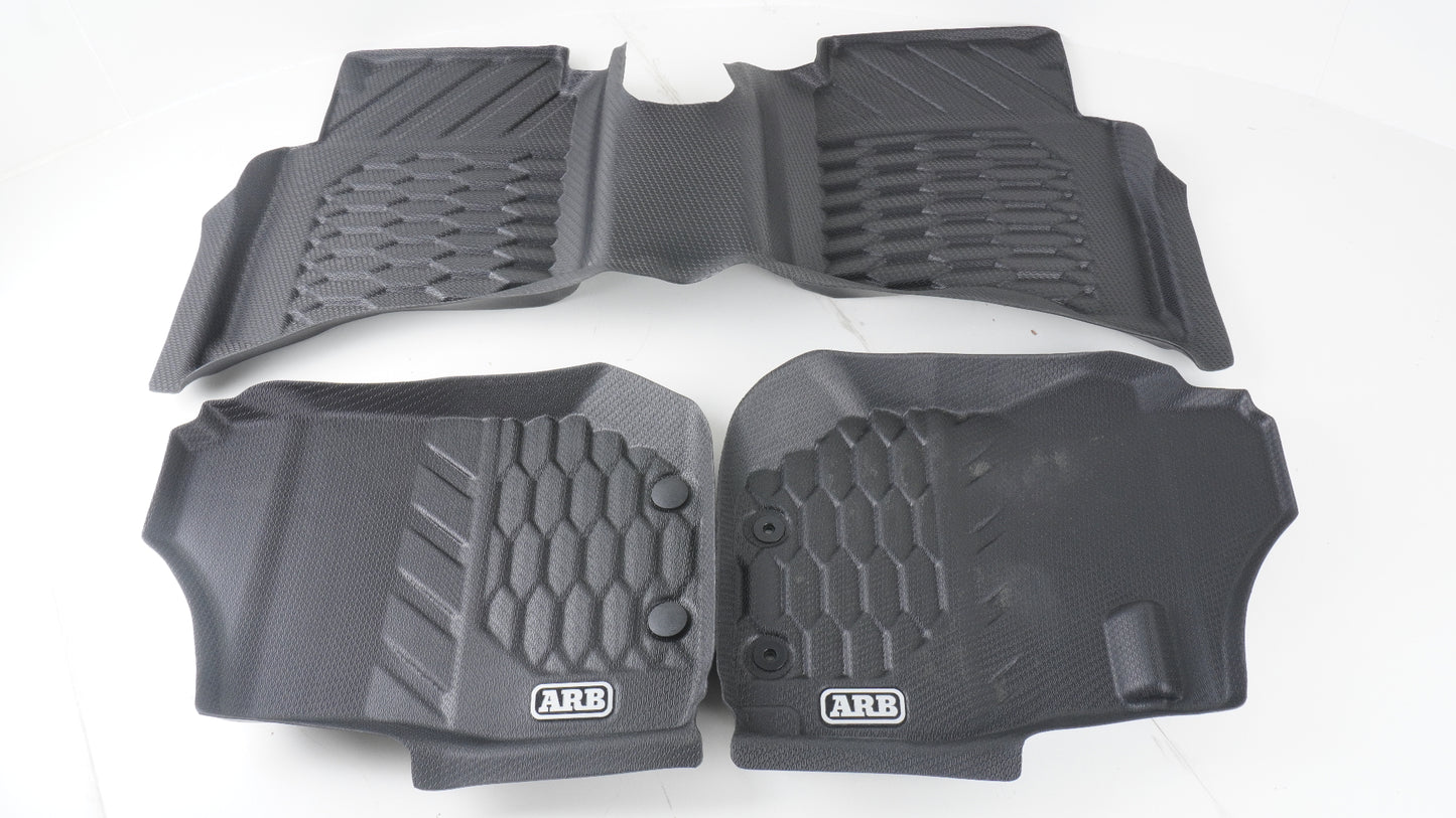 ARB スズキジムニーノマド JC74 MT専用 ARBフロアマット JC74 MT