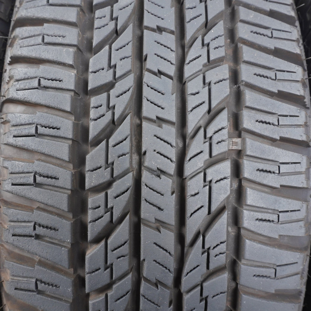 【冬タイヤ規制対応】 2023年製 YOKOHAMA GEOLANDAR A/T G015 OWL ヨコハマ ジオランダー 235/70R16 4本 ホワイトレター